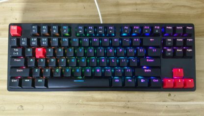 Bàn phím cơ FL Esport F11 layout TKL màu đen, keycap đỏ nổi bật, LED RGB cầu vồng dưới nền.