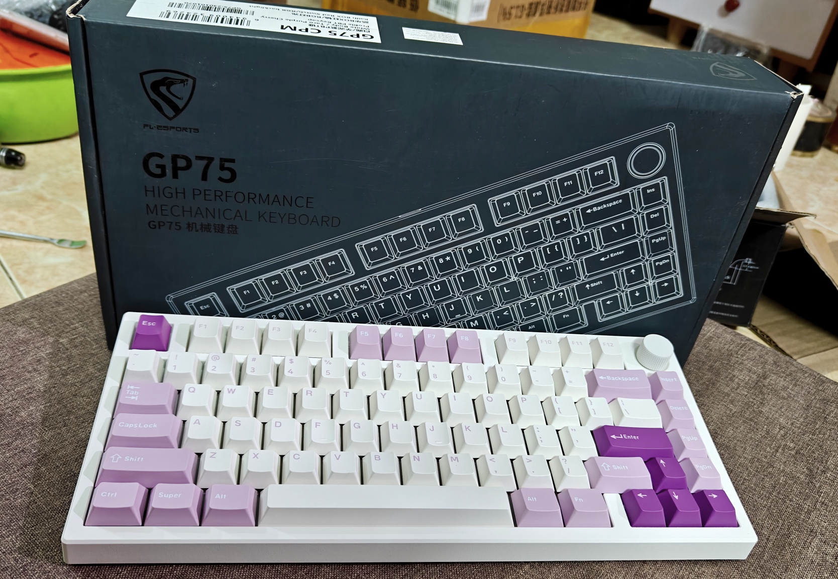 Bàn Phím Cơ FL Esports GP75 Taro Purple (Like New Fullbox) - Kailh Box Red | MKShop 3 Góc nghiêng bàn phím FL Esports GP75 keycap trắng tím trên nền hộp đựng.