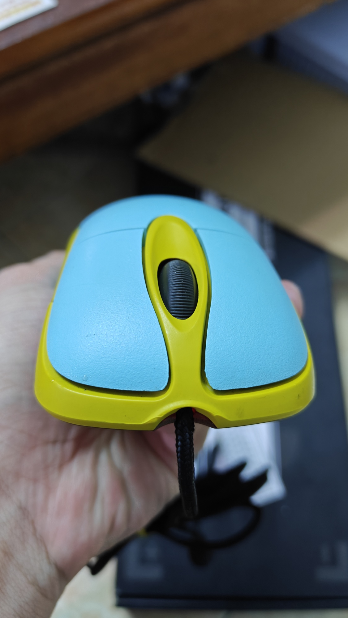 Chuột Gaming Microsoft IntelliMouse Optical 1.1A (Cũ) - Custom Pikachu, Đã Thay Click | MKShop 5 Chuột Gaming Microsoft IntelliMouse Optical 1.1A (Cũ) - Custom Pikachu, Đã Thay Click | MKShop - Ảnh 5